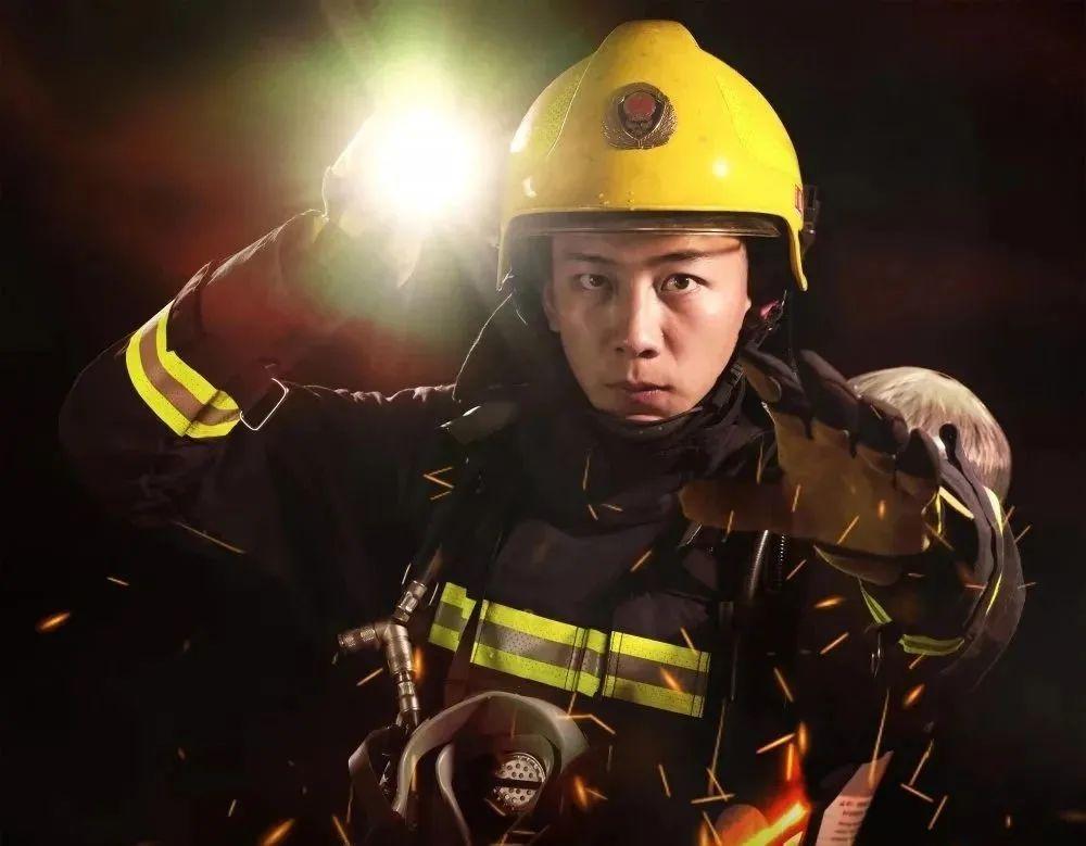 文员最新招聘揭秘，小巷中的秘密宝藏，探索职业新机遇！