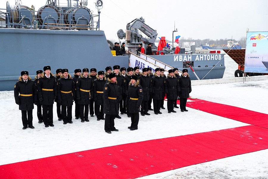 海军引领科技浪潮,展现未来力量,最新动态揭示海军实力发展返回搜狐查看更多信息。