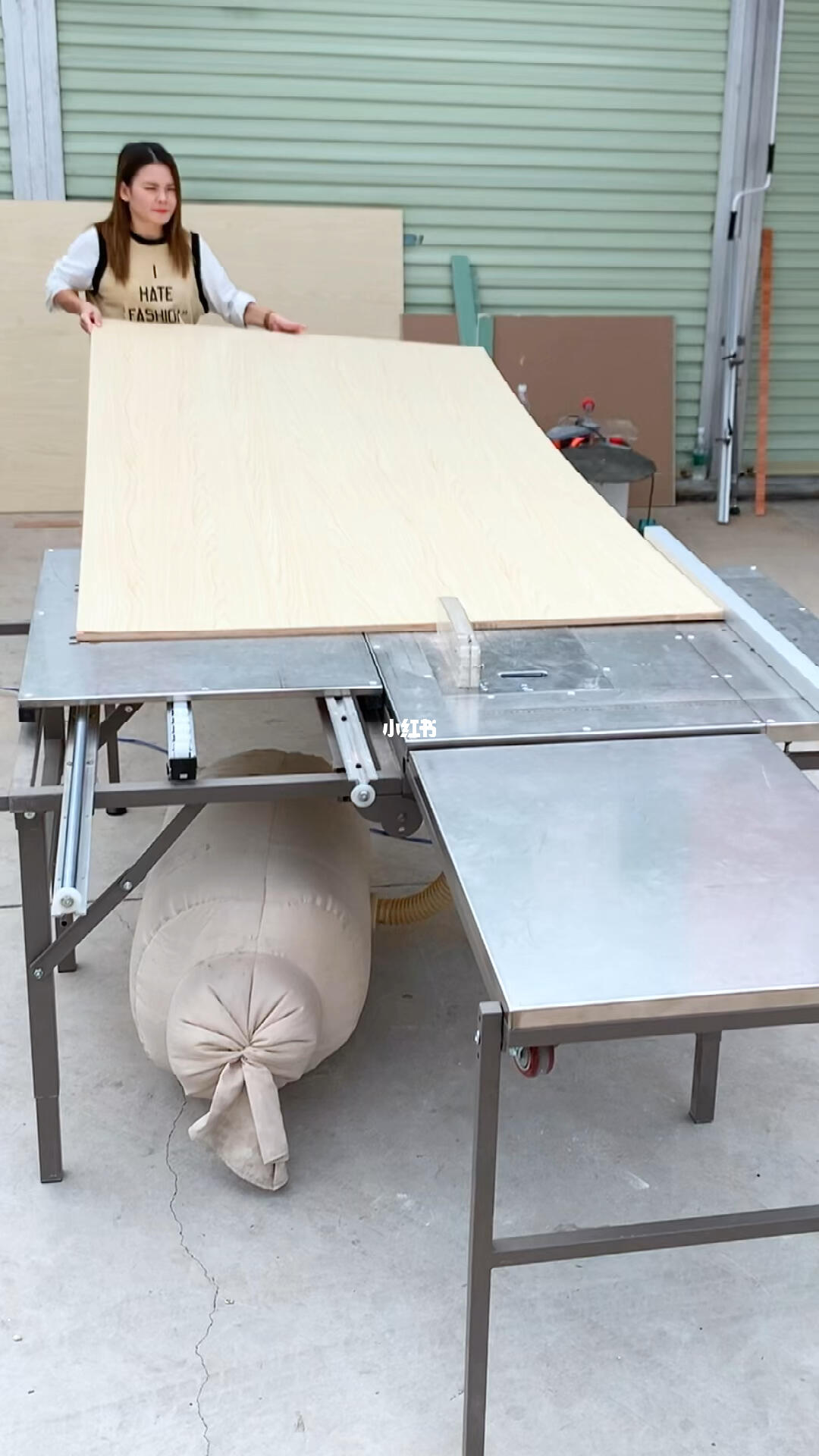 最新折叠锯台,轻松探索自然美景的便携工具