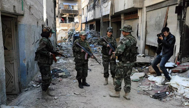 直击叙利亚战场真实瞬间,震撼心灵的新战争视频,小红书推荐!