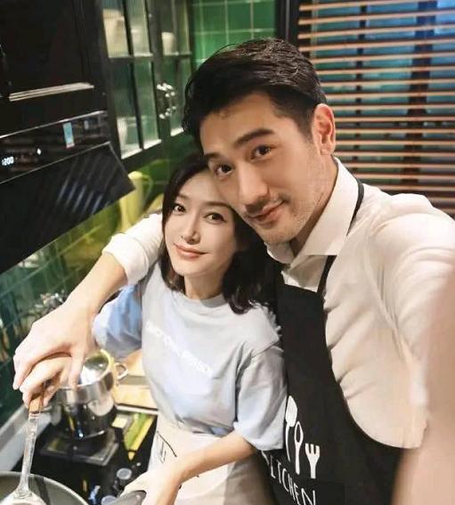 秦岚最新照片,科技魅力下的璀璨新星,展现前沿生活艺术风采