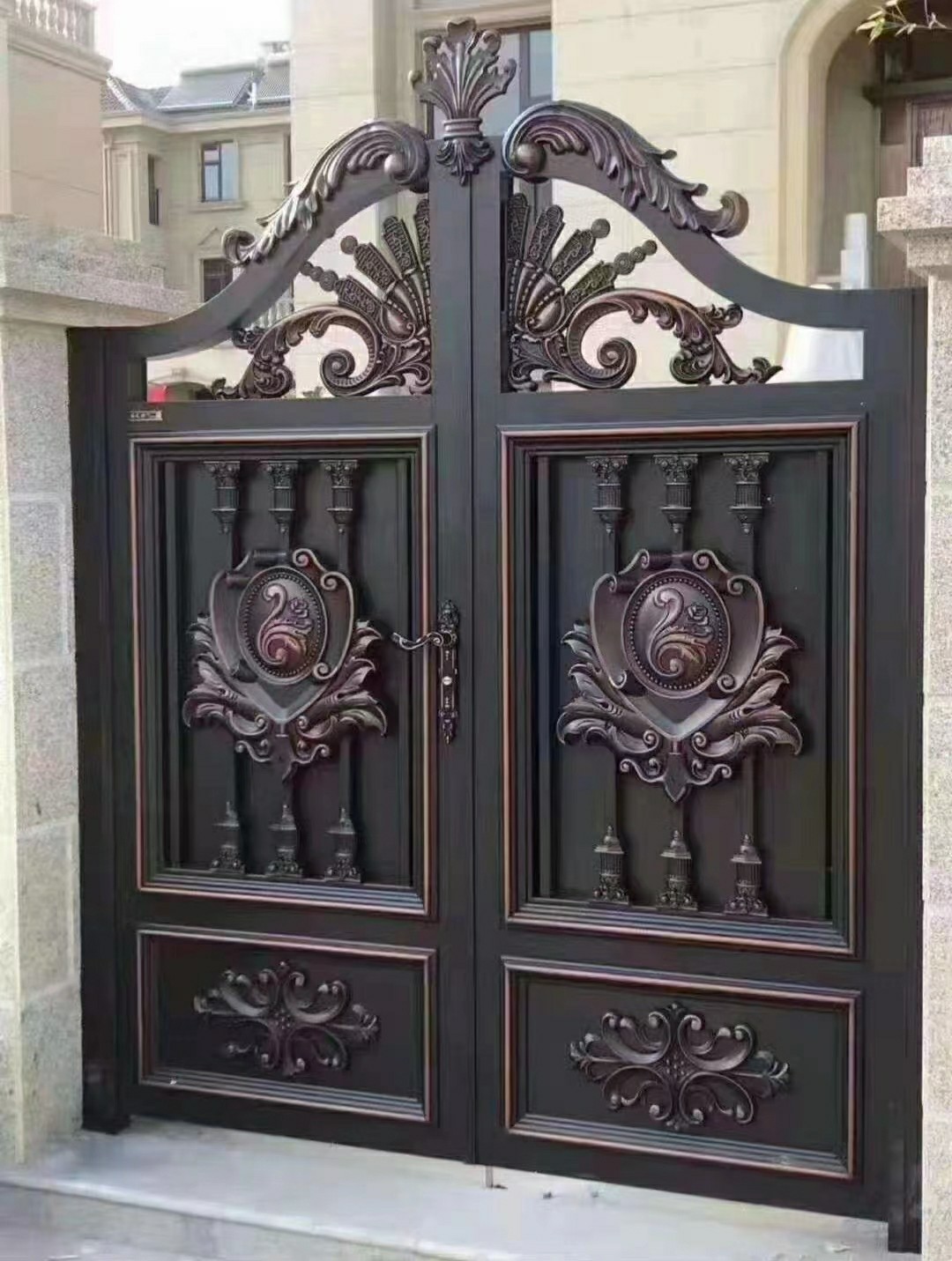 铝合金大门最新图片款式,变化、学习与自信的力量展现