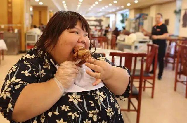 隐藏小巷的特色小店，美食、文化之旅的别样风情