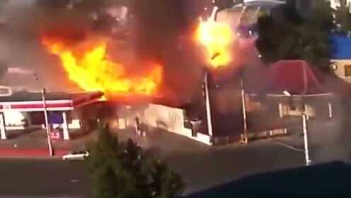 加油站爆炸事件应对指南,最新事件及应对步骤揭秘