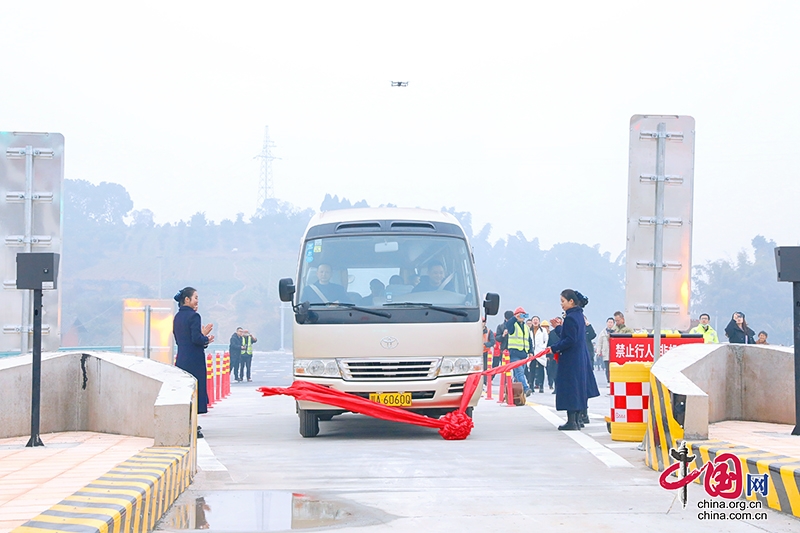 自隆高速连接线最新进展,探秘沿线小巷中的独特风味