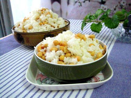 科技重塑餐桌体验,探索米饭的最新吃法