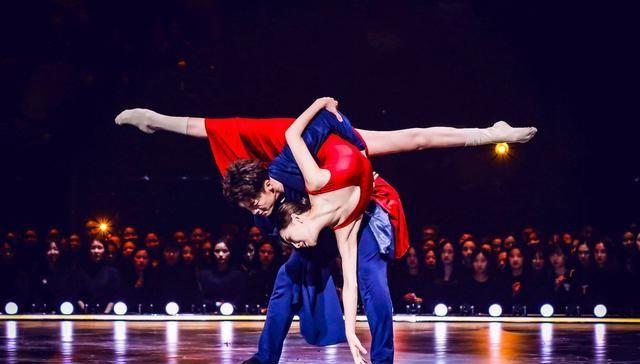 舞蹈界新星璀璨闪耀,最新舞蹈潮流变迁与璀璨新星盘点