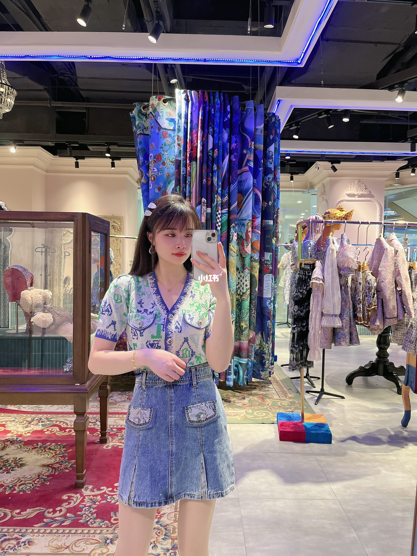 爱露露最新,引领时尚潮流的新宠儿