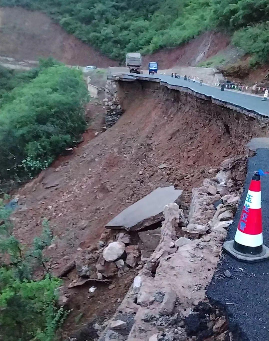 路塌方最新状况,探寻自然美景的轻松之旅
