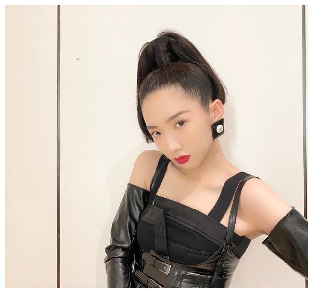 最新假马尾,最新假马尾,小巷中的秘密美发天堂