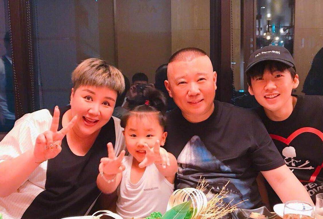 德云社最新合照揭秘，小巷中的秘密宝藏