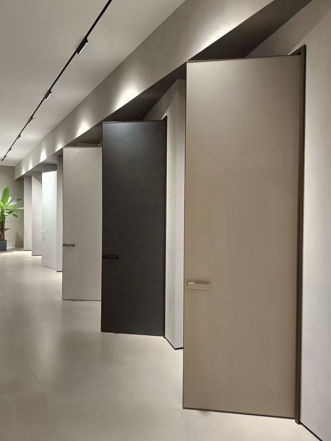 最新极简门，科技生活的时尚诠释