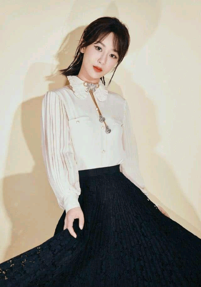 杨紫最新商务动态,星途闪耀的商业布局展望