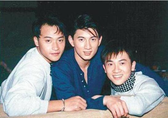 最新歌曲飞,高科技音乐盛宴引领未来生活风尚潮流