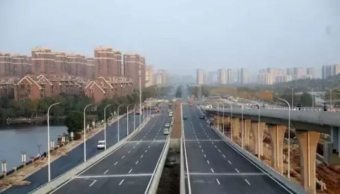 钱桥封路最新,封路中的温馨日常故事