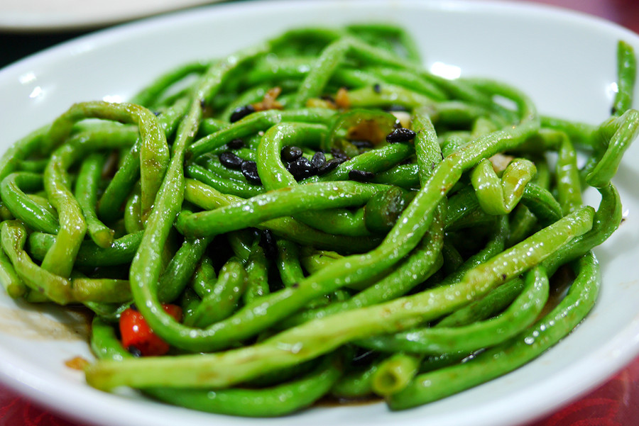 科技重塑餐桌，未来绿色菜的新风尚体验