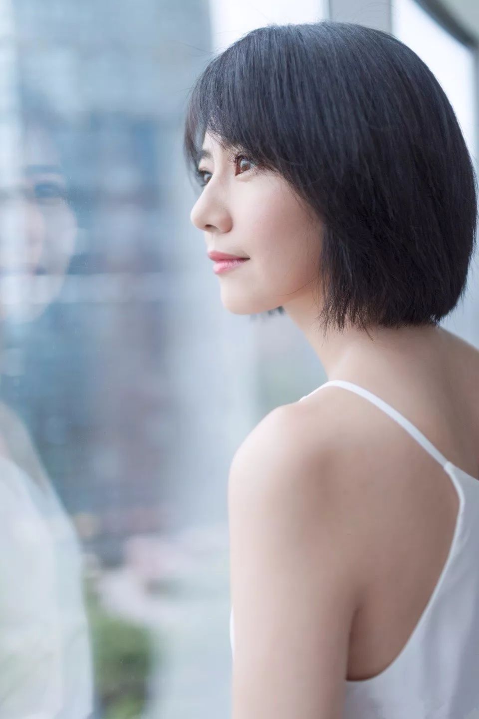 高圆圆短发新造型，变化之美，自信与成就的力量展现新风采