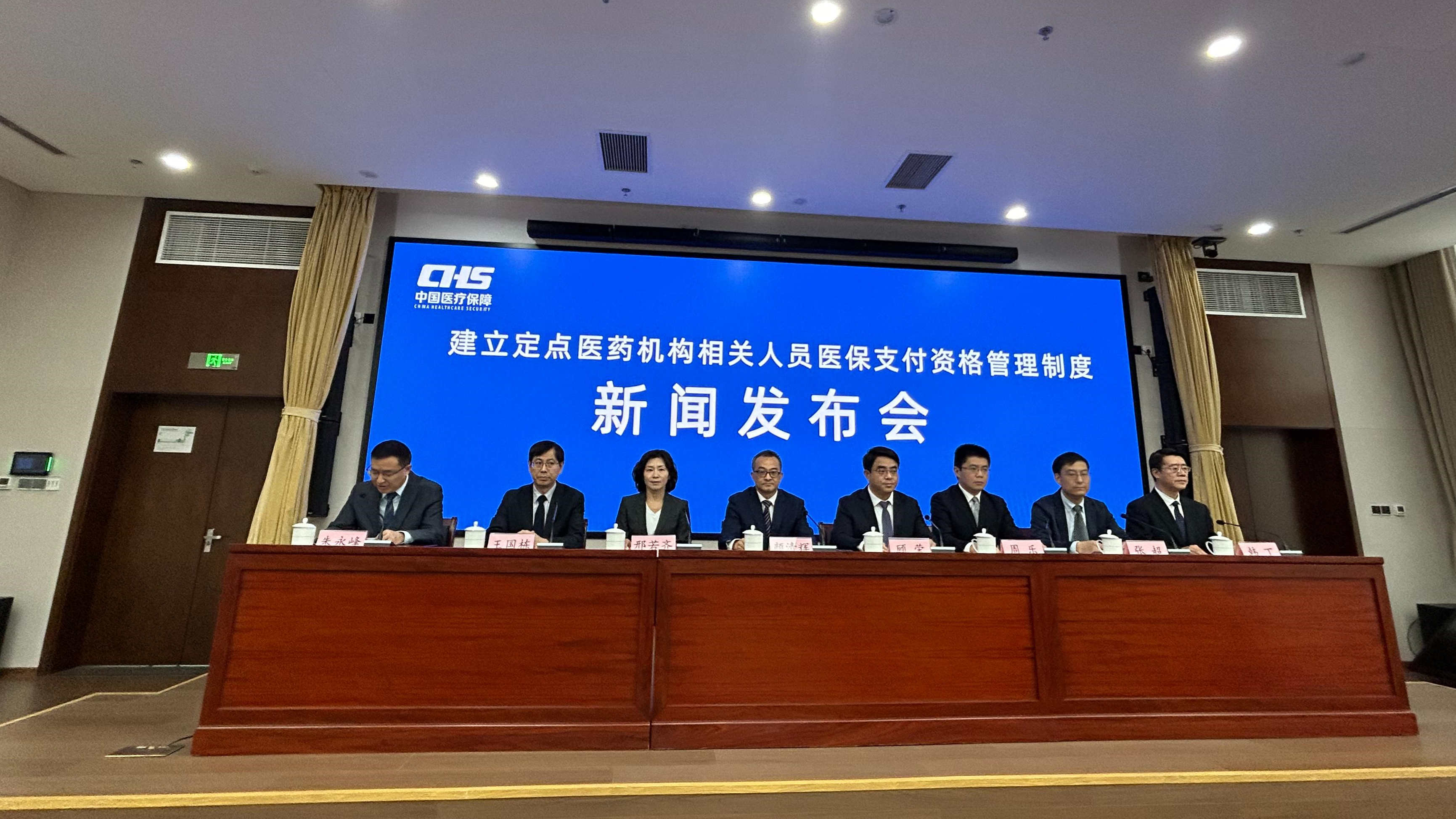 22342濠江论坛最新消息,操作实践评估_目击版69.450