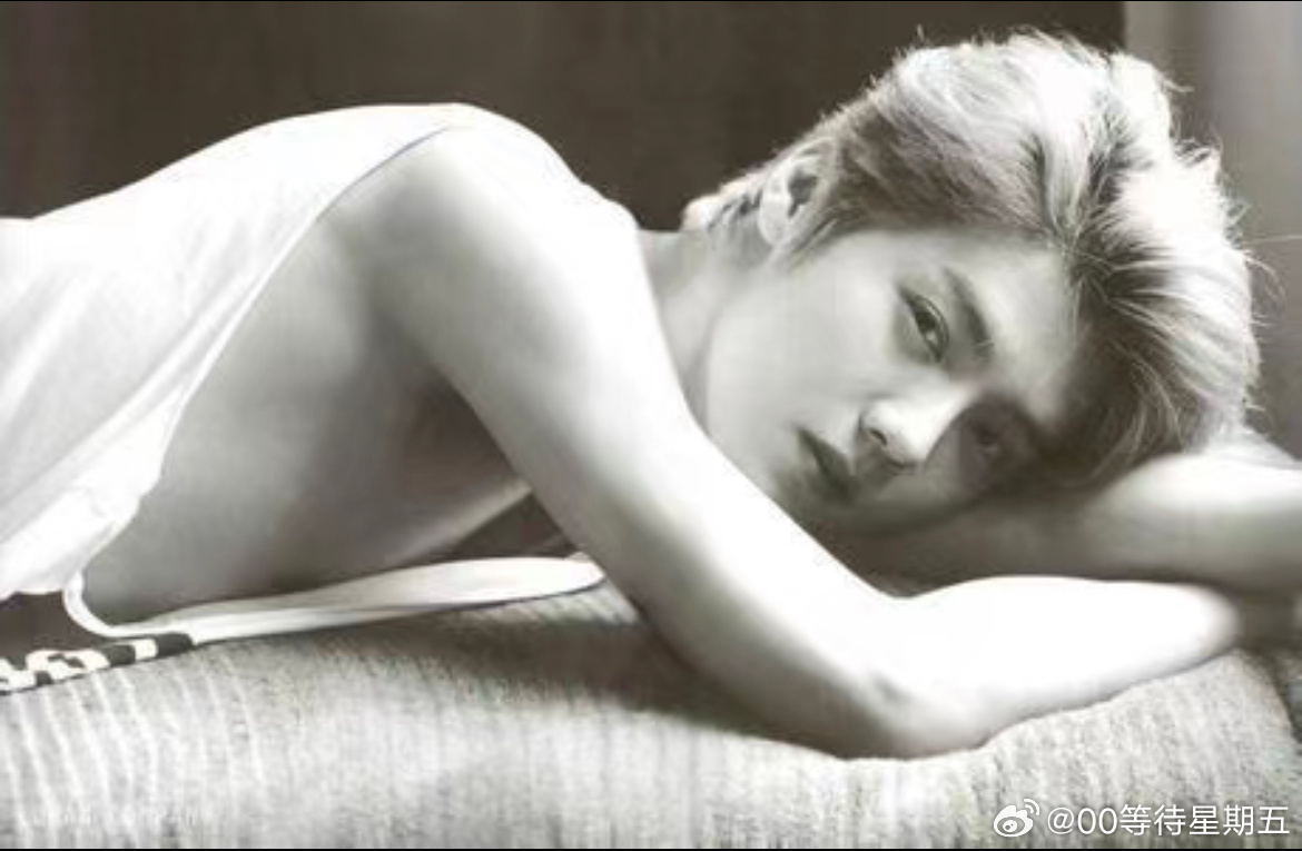 鹿晗海边写真，自然之旅与内心平静的探寻