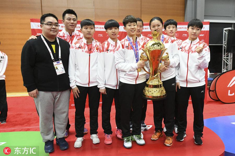 羽毛球比赛奖杯，科技与传统荣耀的交融之作