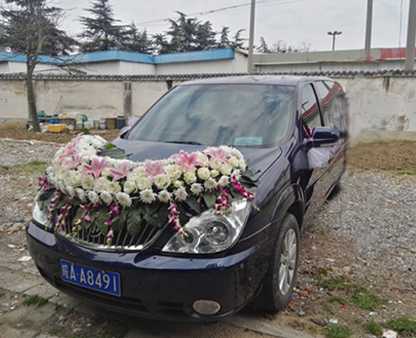 科技引领未来殡葬新风尚，最新殡葬车辆重塑告别仪式