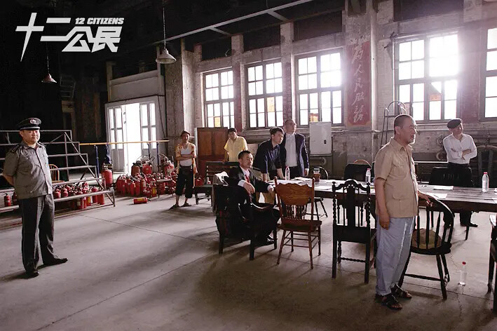 电影十二公民，小巷深处的观影盛宴