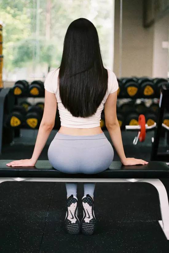 科技新品重塑生活体验，动漫臀引领潮流之选