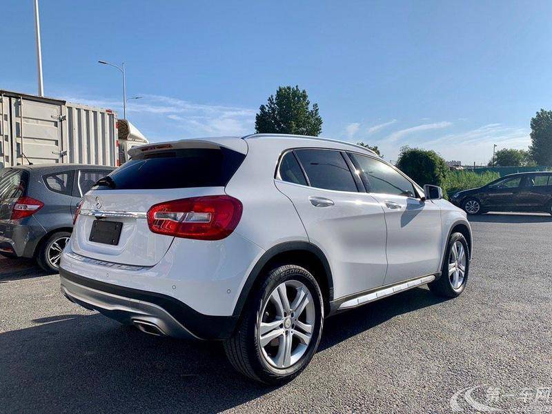 奔驰GLA200最新报价揭秘，小巷深处的意外发现