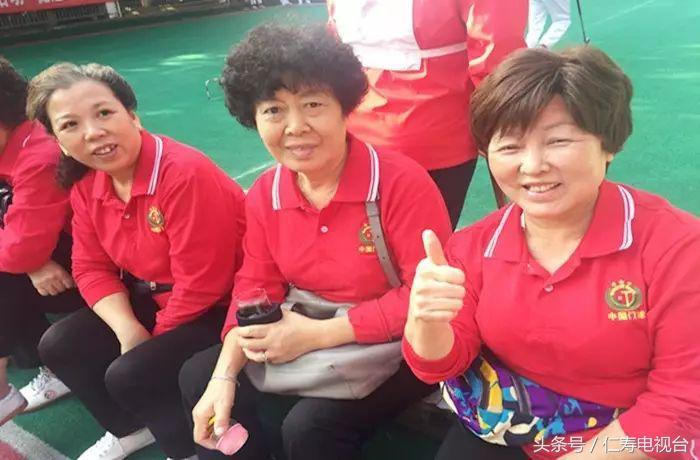 德丰利达成功上市，一家人的喜悦日常