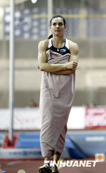 俄罗斯田径最新动态，阳光跑道上见证情缘的进展