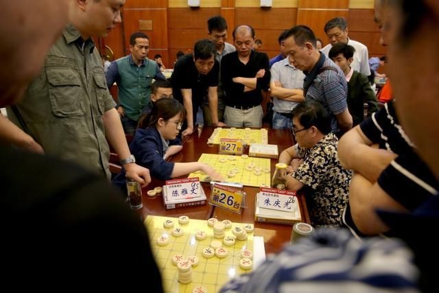 象棋比赛的荣耀象征与时代记忆，珍贵奖品回顾