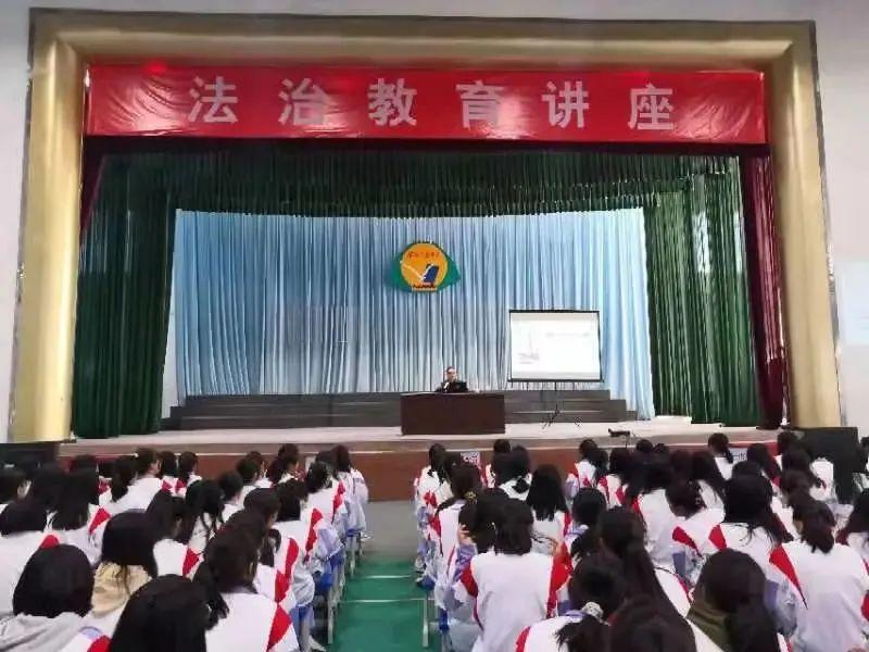 澄海登峰学校招生信息，扬帆起航，启航你的学习之旅。