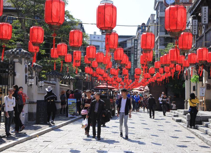 过年电影，小巷深处的电影奇遇之旅