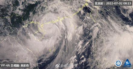 陵水台风最新动态下的温馨日常观察