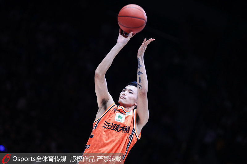 篮球赛事中的明星三分球璀璨亮点时刻