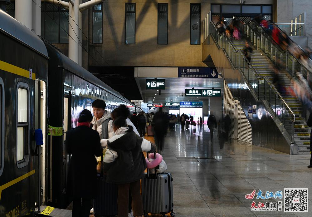 南昌火车停运最新资讯,一趟停运中的温暖友情之旅