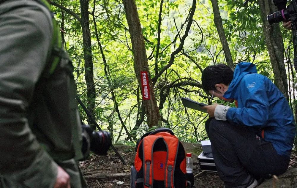 小天最新探险地，亲情与欢笑的奇妙旅程