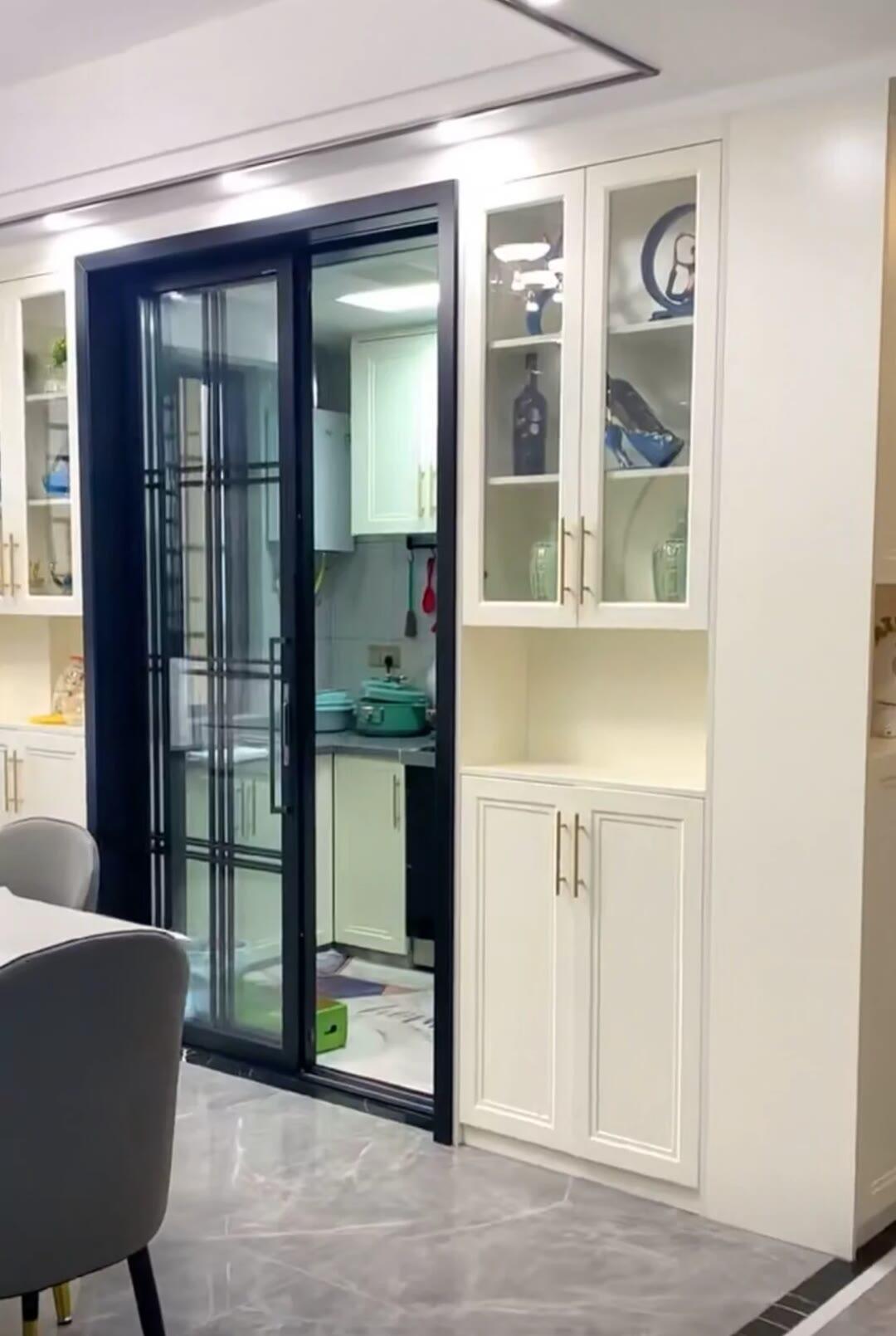 隔断柜图最新展示，小巷深处的独特风情风采