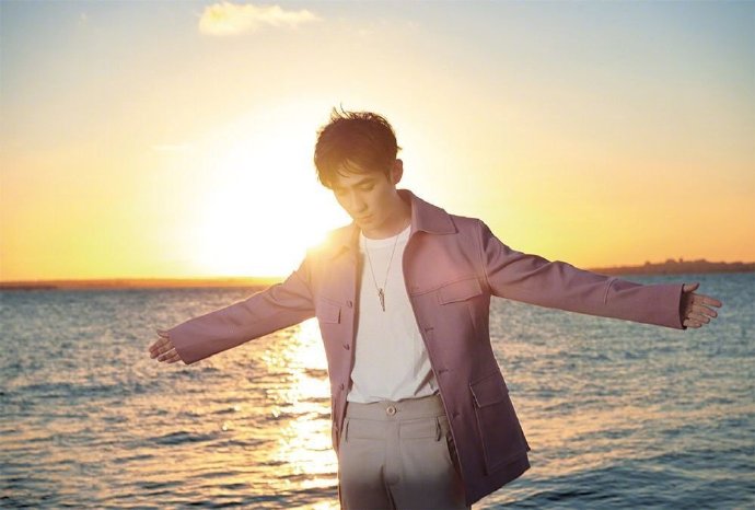 朱一龙最新资讯，未来科技的力量——高科技产品新里程碑体验