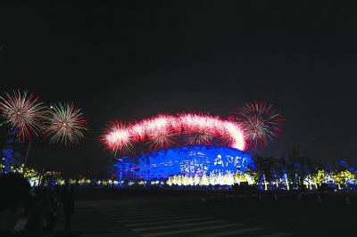 『不容错过！最新烟花资讯带你领略绚烂烟花界的最新动态』