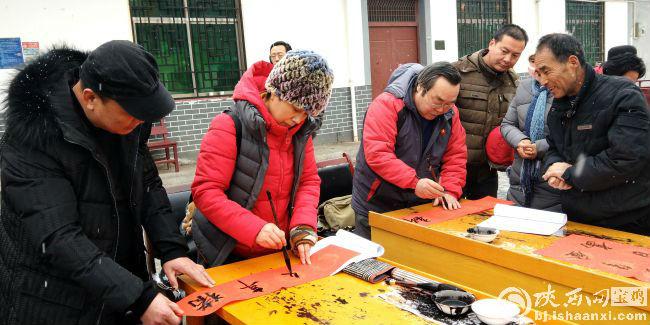 宝鸡演员与高科技产品的融合，未来科技力量的体验之旅