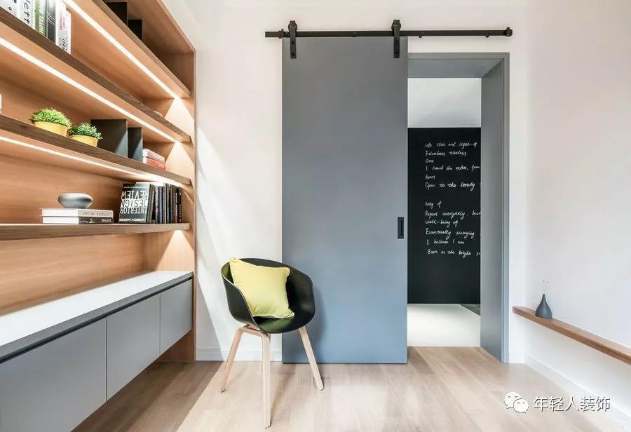 现代多功能黑板,点亮学习之光,引领变革之舞