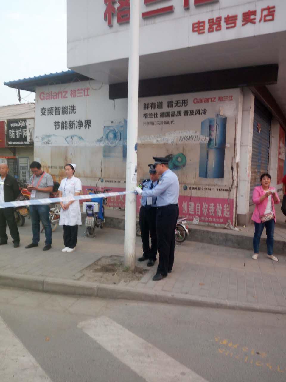 车轮上的温情与友谊，2017年自行车比赛的精彩瞬间