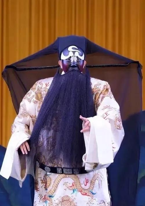 天津老演员的日常趣事与情感纽带回顾