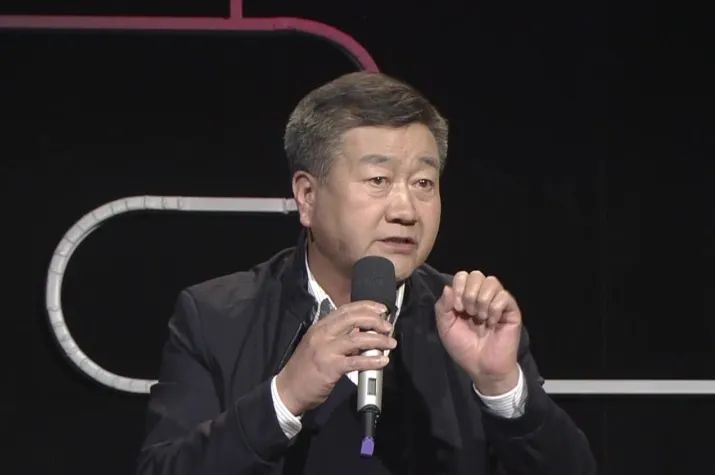 王群演员,演艺之路的闪耀之星