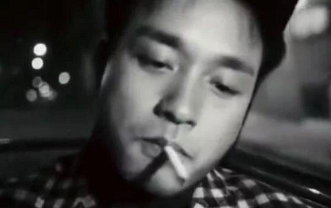 ??揭秘明星光环背后的吸烟故事?