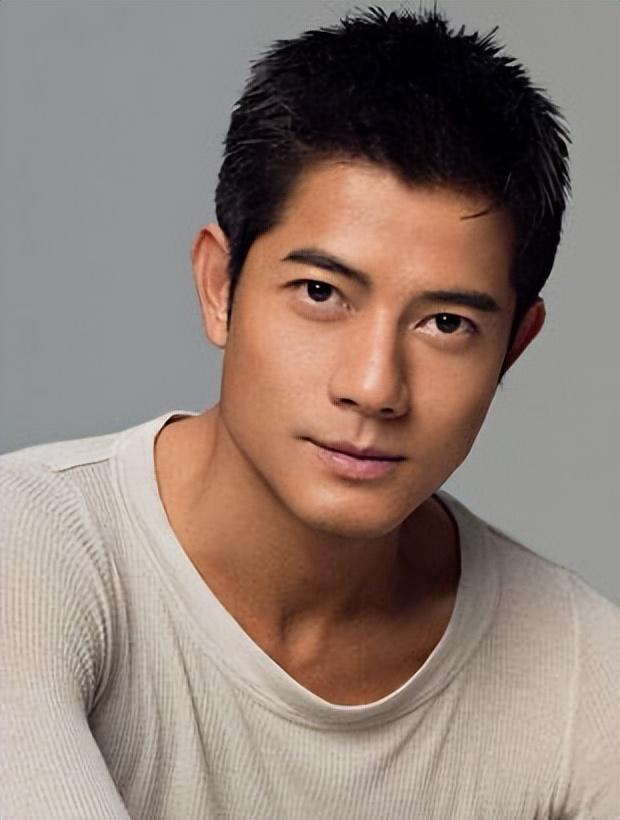 香港男星璀璨星辉,闪耀的演员之路