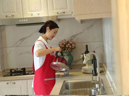 厦门保姆工资行情揭秘与探索自然美景之旅的双重体验