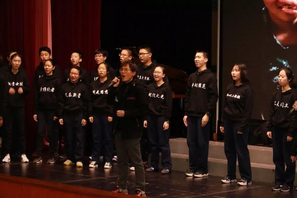 热血沸腾的Rap比赛现场,震撼来袭,精彩不容错过!