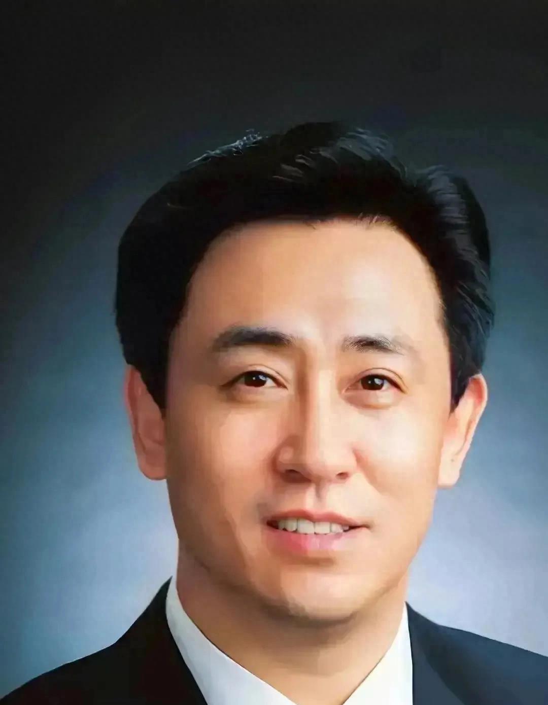 许家印最新动态揭秘，公众焦点与个人观点透视